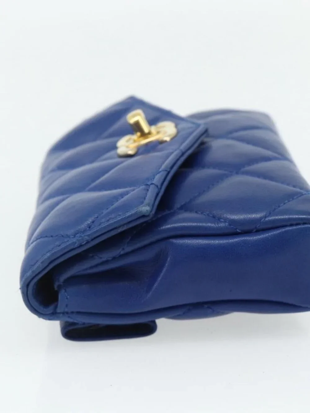 CHANEL Matelasse Pouch Lamb Skin Blue Gold CC Auth 177338